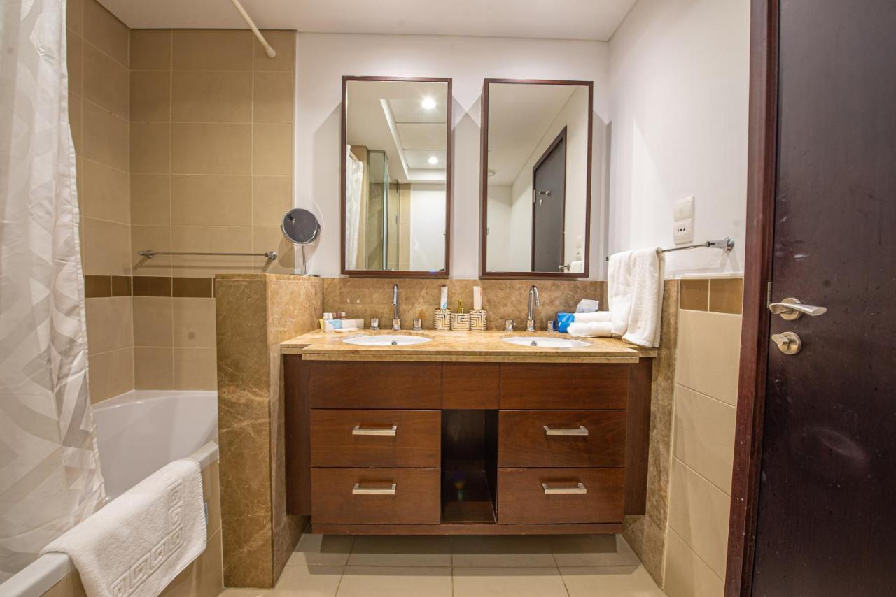 First Class 2Br With Full Burj Khalifa And Fountain View Dubaj Kültér fotó